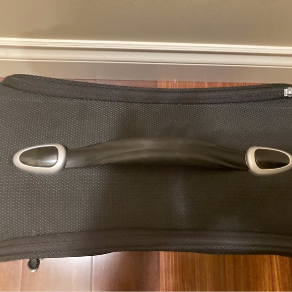 Black Tumi Luggage Bag - Picture 6 of 9